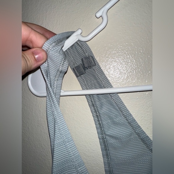 Athleta Women's Side Tie Tank Size Medium -Grey Striped - Picture 7 of 7